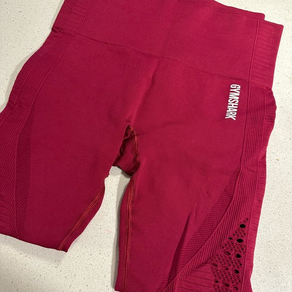 ‼️SOLD‼️ Gymshark Energy+ Seamless Leggings - Beet - Picture 4 of 6